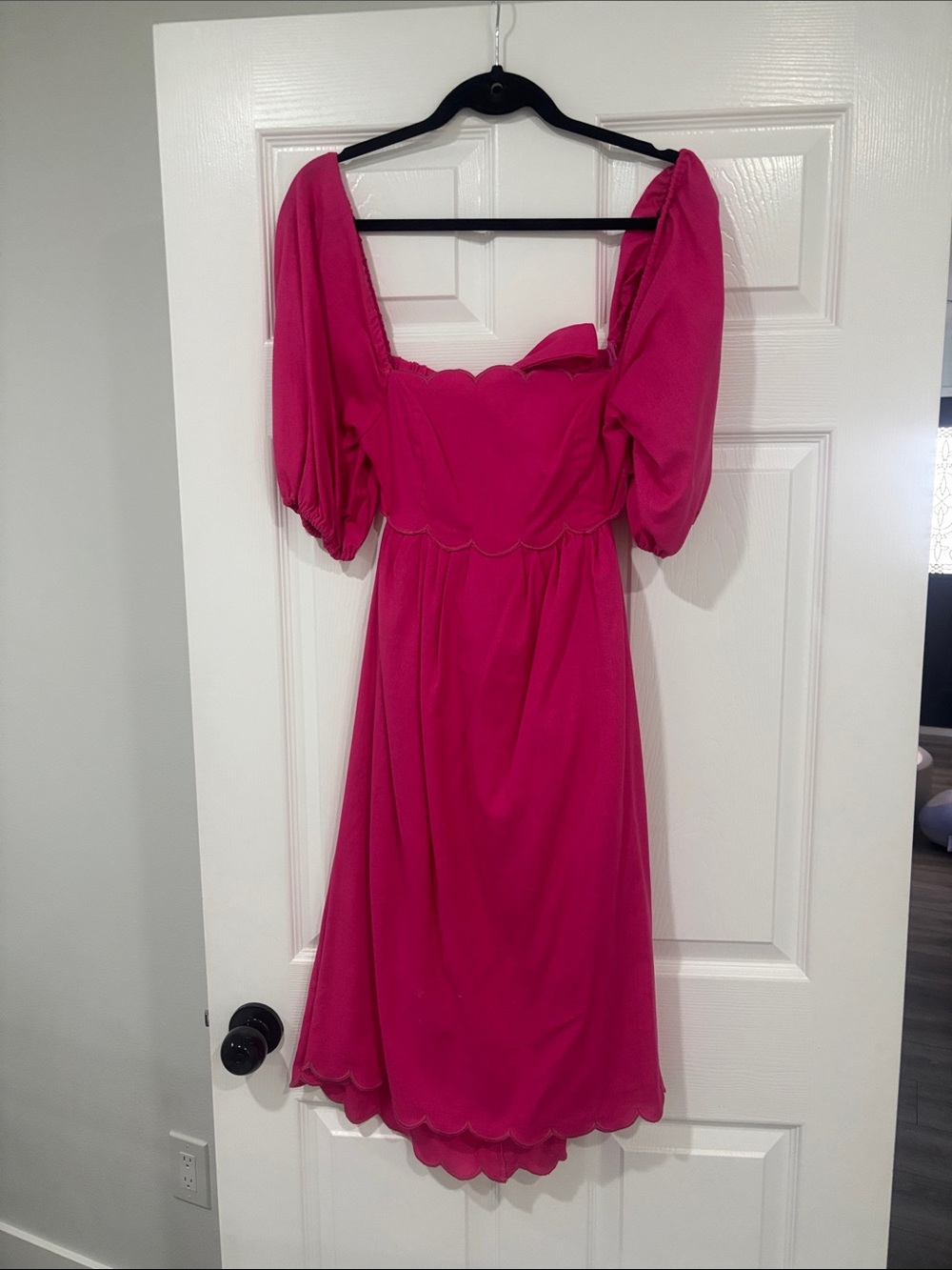 Fuchsia Puff-Sleeve Scallop-Edge Midi Dress